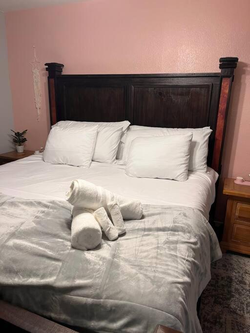 Healing Haven King Bed Suite Dallas Bagian luar foto