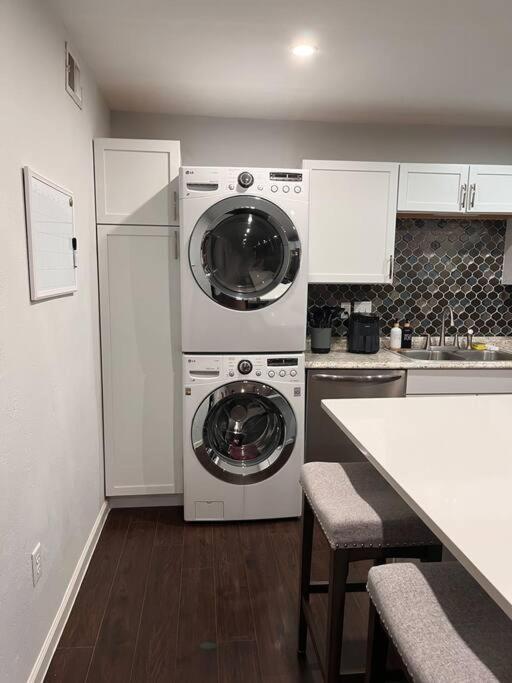 Healing Haven King Bed Suite Dallas Bagian luar foto