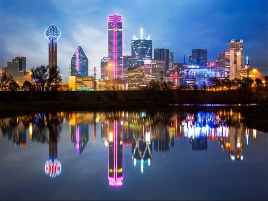 Healing Haven King Bed Suite Dallas Bagian luar foto